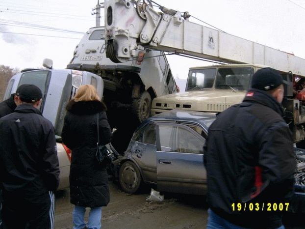 В городе рекомендую ездить на КРАЗе