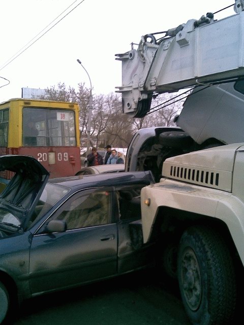 В городе рекомендую ездить на КРАЗе